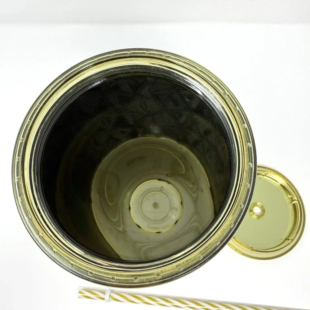 Starbucks Gold Quilted Cold Cup Tumbler 24 oz Reusable Straw Lid Chip‎